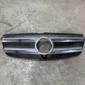 2013-2016 MERCEDES BENZ GL550 HOOD CENTER GRILLE MESH A1668850054 OEM - Picture 1 of 6