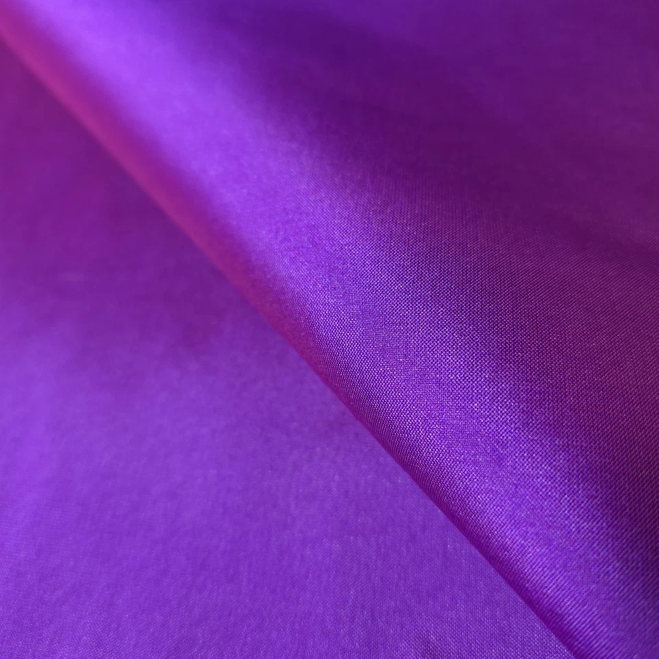 Tela de tafetán de seda sintética nítida ligera púrpura rojo rosa 58" por yarda Foto 1 de 4