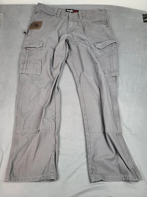 Calça Wrangler Riggs Workwear Masculina 35 30 (34 28) Cinza Carga Carpinteiro Robusta - Imagem 1 de 4