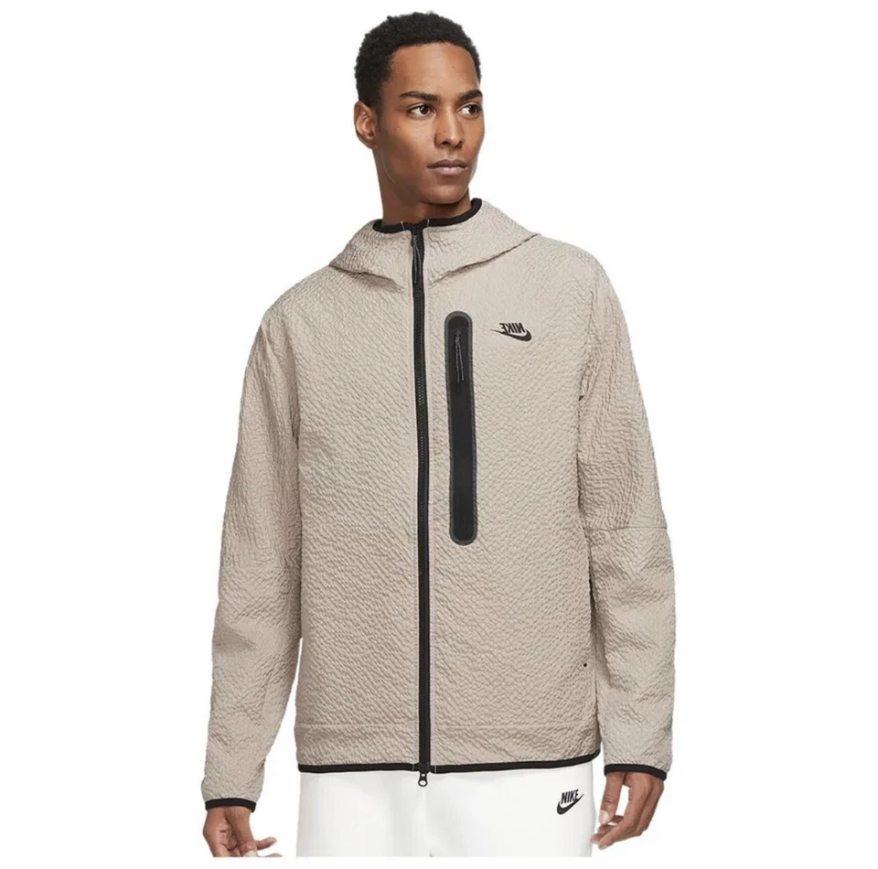 Men’s Nike Sportswear Tech Essentials Woven Jacket L brown logo DQ4322-247