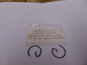 REPLACEMENT PISTON CIRCLIPS SUZUKI GP100 GP125 TS DR 100 125 09381-14001 - Picture 1 of 2