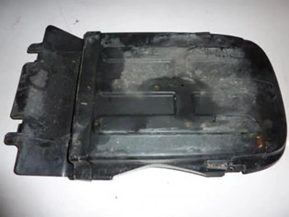 Passage de roue origine pour Scooter Kymco 125 Grand dink Après 2004 Occasion - Photo 1/1