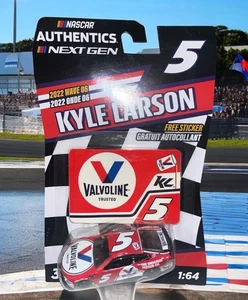 2022 Kyle Larson #5 Valvoline 1/64 NASCAR Authentics Wave 6 Diecast New - Picture 1 of 8