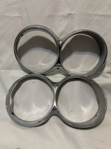 1964 1965 ORIGINAL FORD THUNDERBIRD T-BIRD HEADLIGHT BUCKET OUTER CHROME DOORS - Foto 1 di 12