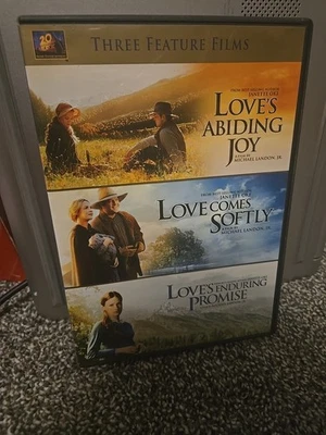 Triple Feature Films Love's Abiding Joy/Love Comes Softly/Loves Enduring Promise Foto 1 de 2