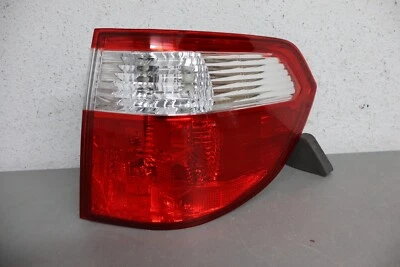 Luz trasera derecha Honda Odyssey 2005 2007 Foto 1 de 4