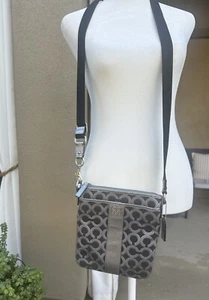 Bandolera Coach - Negra y Plateada con Interior Rosa Satinado, Correa Ajustable - Imagen 1 de 7
