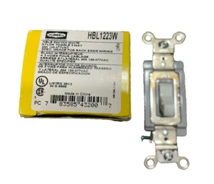 Interruptor de pared HUBBELL HBL1223W: interruptor de palanca, 3 vías, blanco, 20 A, terminales de tornillo - Imagen 1 de 1