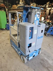 2016 GENIE GR12 12’ELECTRIC RUNABOUT SCISSOR VERTICAL MAST DRIVABLE MAN LIFT GR - Picture 1 of 18