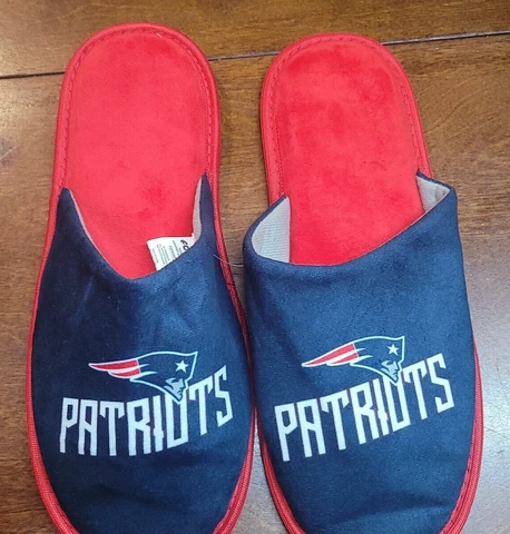 New England Patriots NFL American Football Logo Mens Slide Slippers : Large Red Cover