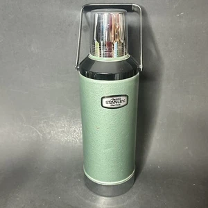 Vintage STANLEY Green Thermos ALADDIN Half Gallon / 2 Qt.  #A-945-DH Nice Cond!! - Picture 1 of 6
