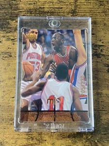 1998 MICHAEL JORDAN /230 UPPER DECK MJx Timepieces Bronze #33 Chicago Bulls - Picture 1 of 2