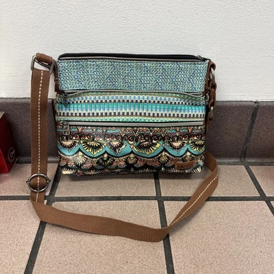 BOLSOS BANDOLERA AJUSTABLE SAKROOTS DOBLE CREMALLERA Foto 1 de 4