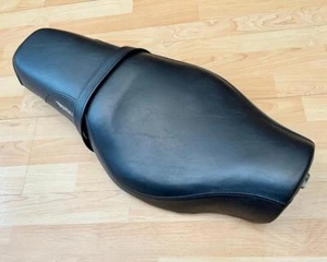 Harley Sportster Custom Low Badlander Dual Seat Sport Saddle 2007-20 XL 51749-07 - Picture 1 of 24