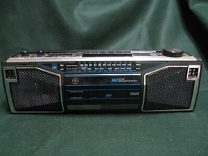 Vintage GE Am/Fm Stereo tape Cassette Recorder Boombox 3-5622B play OK no ff/rew - Picture 1 of 9