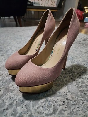 Zapatos de salón Charlotte Olympia para mujer Dolly Blush de lona dorada de tacón alto talla 8,5 Foto 1 de 4