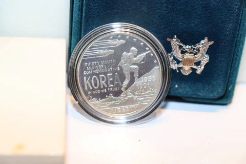1991 U.S. Silver Dollar / Korea War Commemorative Coin Proof Box/COA Cover