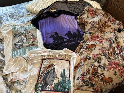 PAQUETE Tops y Vestido Doble D Ranchwear Mediano, Pequeño, XS Vaquero Suroeste Foto 1 de 4