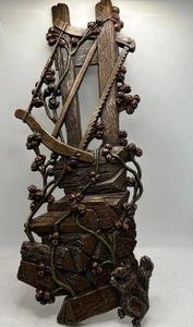 Colgante de pared vintage años 70 de madera - ardilla sobre troncos aspecto madera placa decoración - Imagen 1 de 6