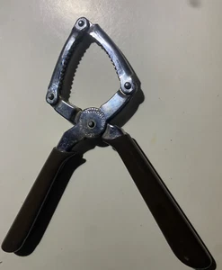 VINTAGE Karabiner Nussbraun Nussknacker - Metall Nussknacker Made in England - Bild 1 von 3