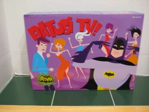 BatMan Exclusive Classic TV Series Batusi TV! Figure SDCC Comic Con SEALED - Picture 1 of 2