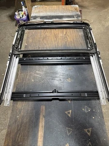 01-03 Lexus XF30 LS430 Sunroof Sun Roof Assembly 471123-10060 OEM - Picture 1 of 13