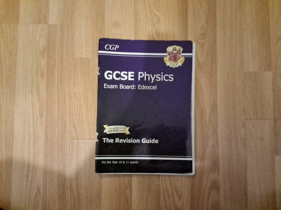 GCSE Physics Edexcel Revision Guide with Online Edition AG Course - Image 1 of 1