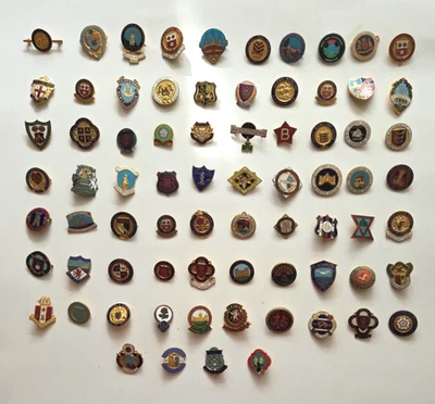 Job Lot 74 X Enamel Bowling Badges - Image 1 of 4