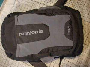 Mochila Patagonia Yerba 24L Negra Gris - Imagen 1 de 14