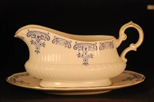 Queens England Gravy Boat Detached - Picture 1 of 8