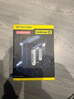 NITECORE INTELLICHARGER I8 BATTERY CHARGER - Image 1 of 2