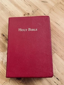 Holy Bible Red Revised Standard Version World Publishing Cokesbury 1962 - Foto 1 di 10