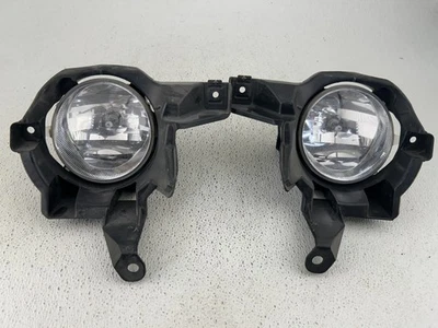 Оригинальные галогенные противотуманные фары l 2016-2018 Toyota C-HR (пара) - Изображение 1 из 4