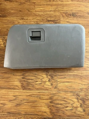 99-07 F250 F350 Super Duty Glove Box Glovebox Storage 隔层 灰色 原始设备制造商 — 第 1/4 张图片