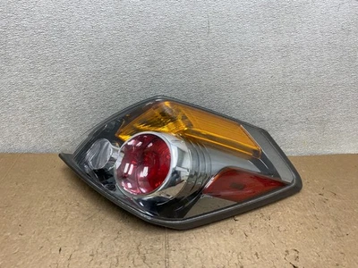 Luz trasera lateral derecha Nissan Altima 2007 a 2012 pasajero OEM V4586 DW Foto 1 de 4