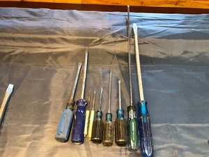 Lot of 9 Screwdrivers Straight & Philips Screwdrivers Variety of brands #2962 - Picture 1 of 2