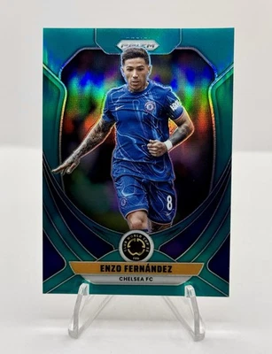 Prizm Copa Mundial de Clubes de la FIFA 2025 ENZO FERNANDEZ Aqua Prizm #68 Chelsea FC/99 Foto 1 de 2