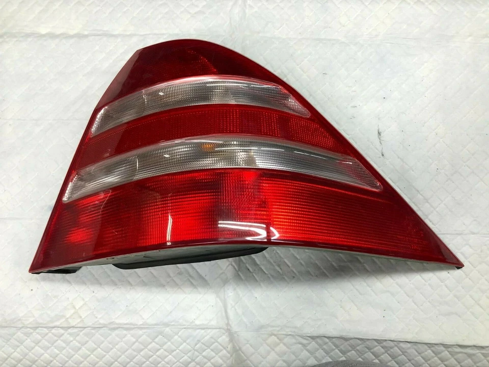 Mercedes Benz S500 2001 conjunto de luces traseras lado derecho OEM (D2-2) Foto 1 de 4