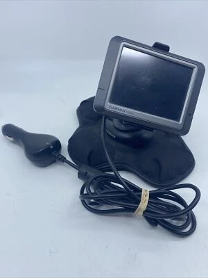 GARMIN nuvi 260W Portable GPS Navigator  4.3”  Includes Accessories Attachment - Image 1 of 4
