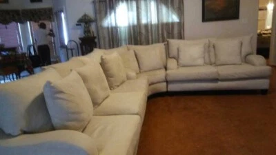 Sofá seccional blanco roto a la venta. Buen estado. Foto 1 de 4