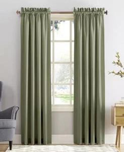 Panel de cortina Sun Zero Grant liso oscurecimiento habitación superior gris/verde 54 x 63" - Imagen 1 de 6