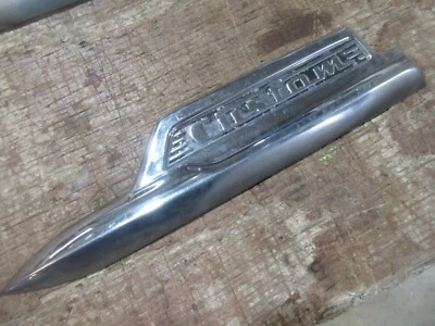 Ford Custom 1951 sedán coche exterior conductor guardabarros moldura lanza Foto 1 de 2