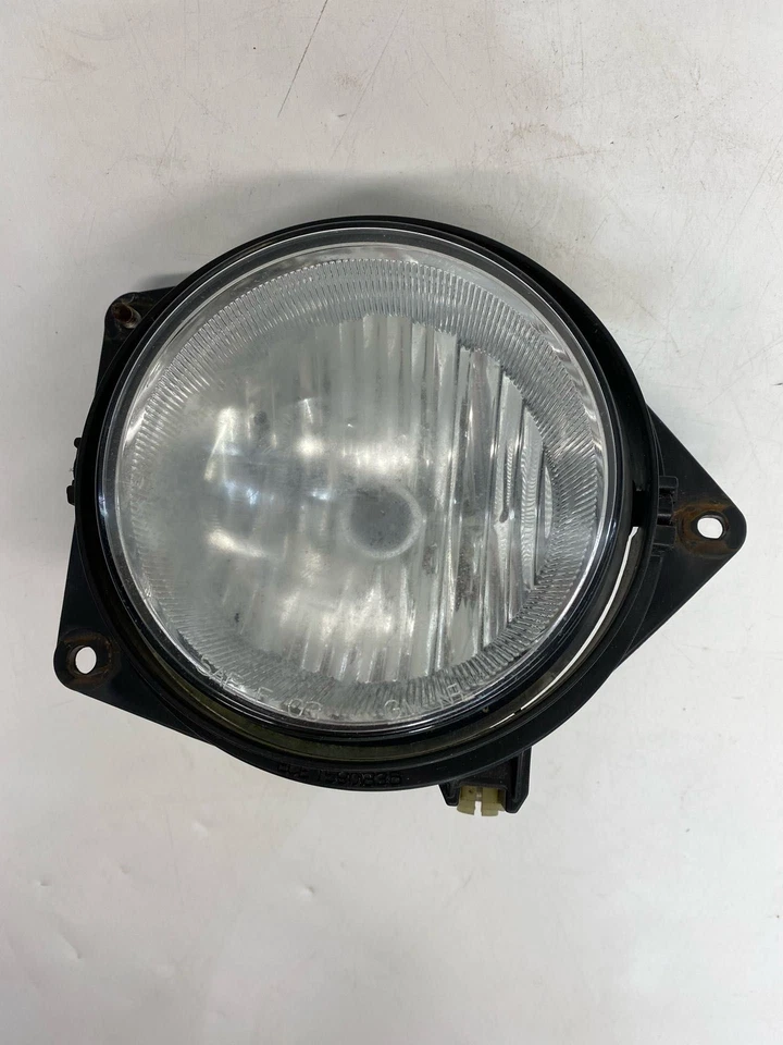 Conjunto de luz marcadora lateral usada se adapta a: Hummer H3 2007 montado en guardabarros Foto 1 de 4