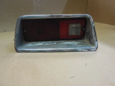 Luz trasera izquierda AMC Gremlin 1970 1971 1972 1973 1974 1975 1976 Foto 1 de 4