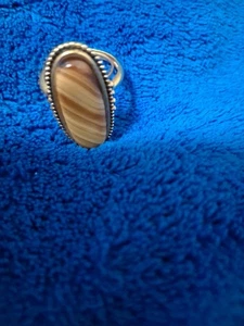 Avon Ring schimmernder Sand Kunstachat Gold verstellbar - Bild 1 von 2