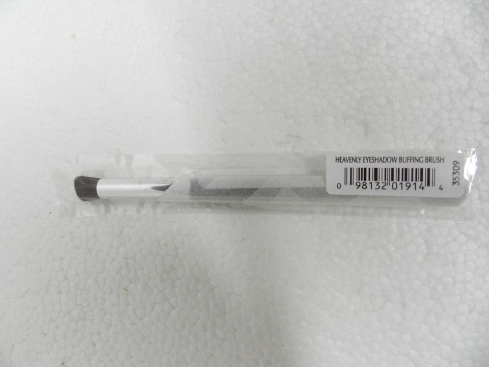 ГОЛЫЕ МИНЕРАЛЫ I.D. ESCENTUALS НЕБЕСНЫЕ ТЕНИ ДЛЯ ВЕК ПОЛИРОВКА ЩЕТКА НОВЫЙ - Изображение 1 из 1