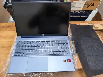 HP Envy X360 15-eh0003nf Laptop AMD Ryzen 7 4700U 2,00 GHz 16 GB DDR4 1 TB - Bild 1 von 3