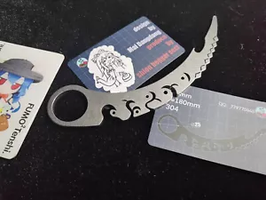Touhou Project Hinanawi Tenshi forma coltello metallo apribottiglie cosplay prop giocattoli - Foto 1 di 3