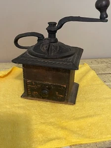 Vintage Coffee Grinder unrestored - Picture 1 of 9