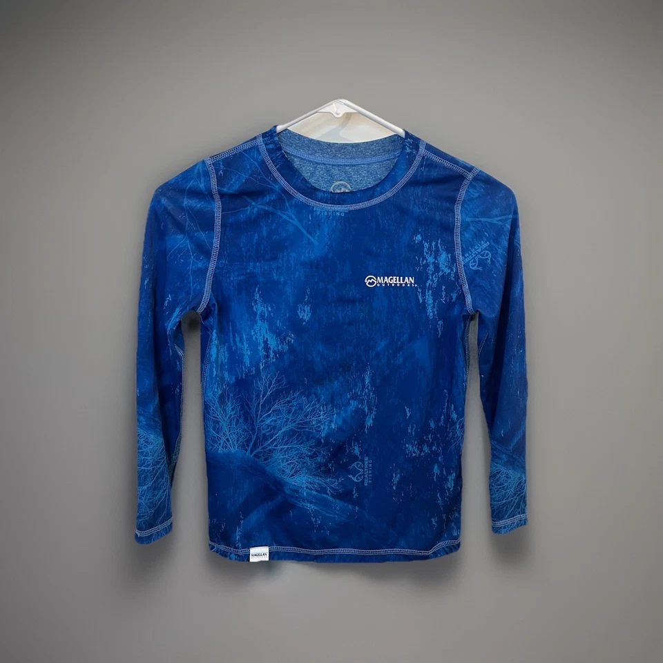 Camisa de rendimiento Magellan para pesca al aire libre azul manga camuflada para niños Foto 1 de 4